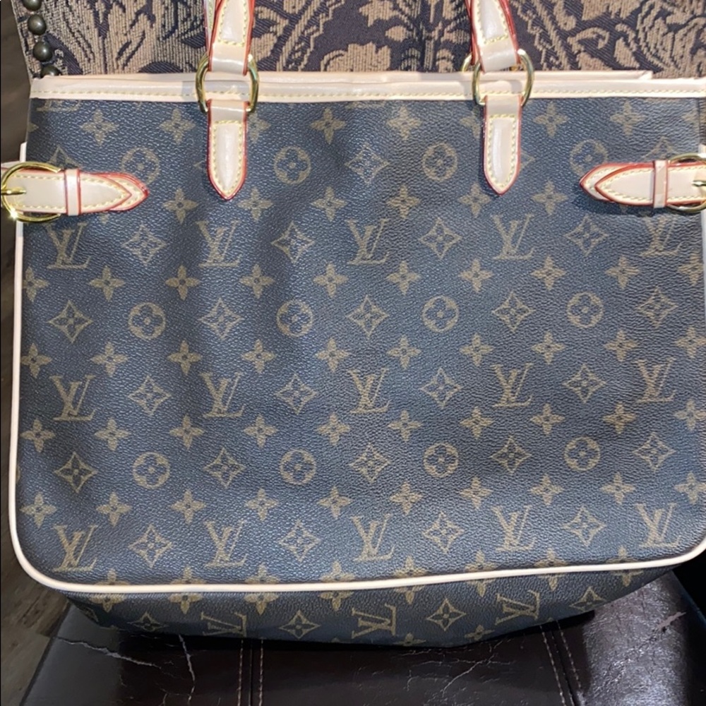 LV purse